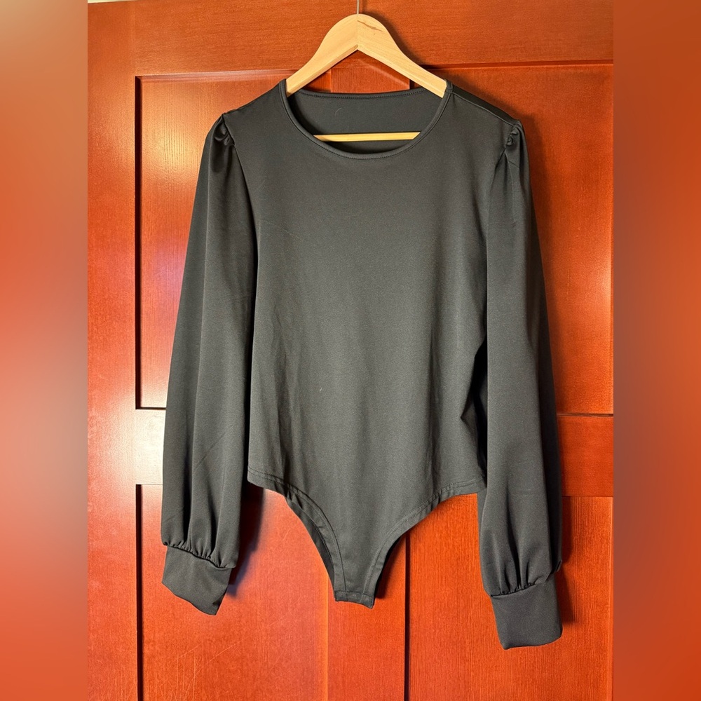 Women’s Black Bodysuit With Full Long Cuffed Sleeves Size XL